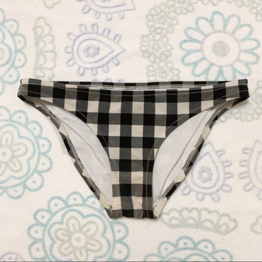 Victoria’s Secret black and white bikini b…
